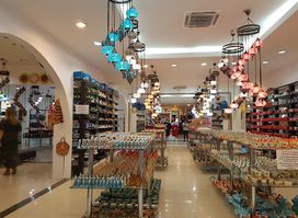 Lyra Park Shopping and Entertainment Center
