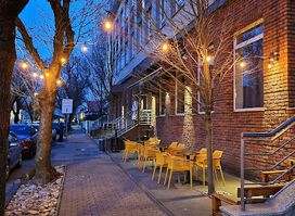 Záhir american bar & coffee house