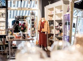 WhatWomenWant - Conceptstore