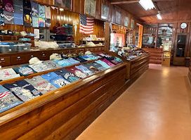 Lincoln Souvenir & Gift Shop