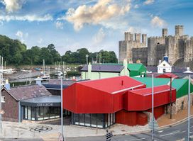 Cei Llechi: Artisan Shopping Village