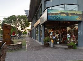 Paseo de los Lagos