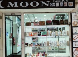 MOON FASHION