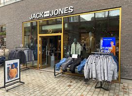 JACK & JONES
