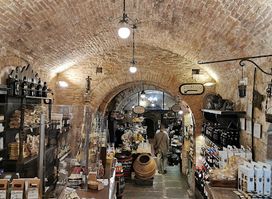 Cantina Ercolani - Città Sotterranea & museo - Cantine storiche a Montepulciano - Azienda agricola