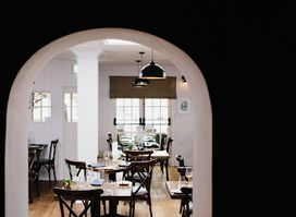 The Salty Dog - Cafe, Bar & Bistro