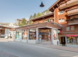 Lindt Chocolate Shop Zermatt