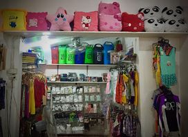 De Lara Dry Goods Store
