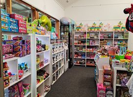 Ange's Crafts and Candy