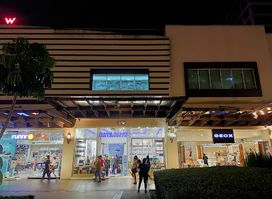 Bonifacio High Street