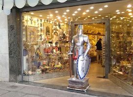 Abracadabra, Tienda de Minerales y Plata.