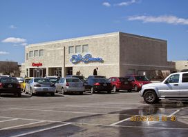Findlay Village Mall