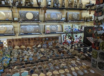 armenia/geghard-monastery/shop/vernissage-rossia-mall-souvenir-shop