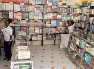 tanzania/moshi/shop/rennics-bookshop