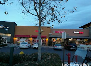 california/chula-vista/shop/eastlake-village-marketplace