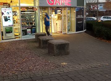 united-kingdom/stratford-upon-avon/shop/maybird-shopping-park