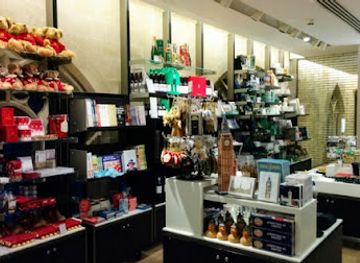 united-kingdom/london/shop/jubilee-shop-houses-of-parliament-gift-shop