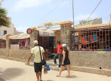 cabo-verde/praia-do-curral-velho/shop/sal-santa-maria-bazar