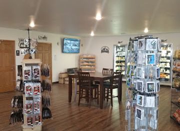 wisconsin/driftless-area/shop/old-country-cheese
