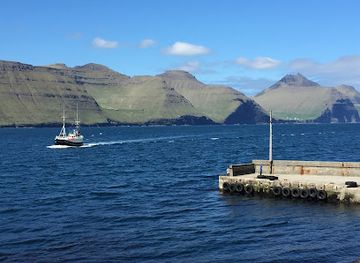 faroe-islands/runavik/shop/nevidj