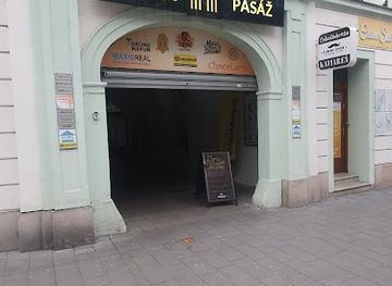 slovakia/trnava/shop/svateho-pasaz