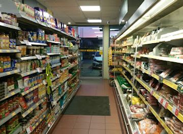 guernsey/forest/shop/coop-en-route-forest