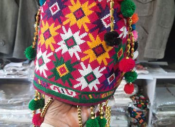 pakistan/kalash-valley/shop/mastuj-gemstones-chitrali-handicrafts-and-gifts-centre