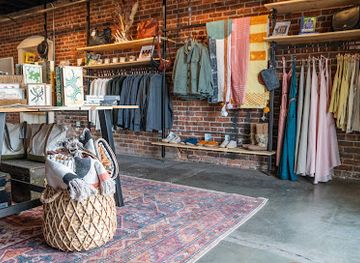 oregon/high-desert/shop/howl-goods