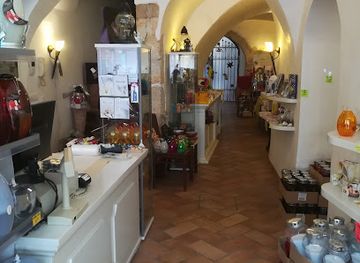 slovenia/kamnik/shop/pax-svecarna-stele-d-o-o