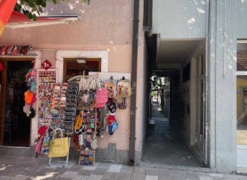 montenegro/cetinje/shop/suvenirnica-masa-trgovinska-radnja