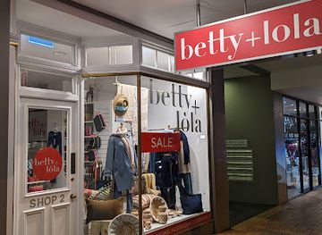 australia/goldfields-esperance/shop/betty-and-lola
