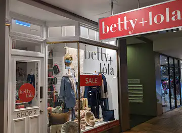 Betty and Lola