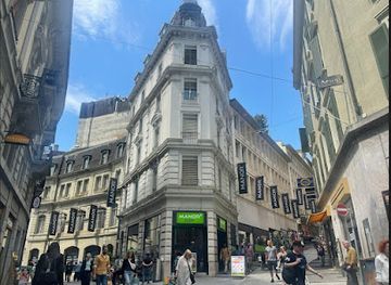 switzerland/lausanne/vidy/shop/manor-lausanne