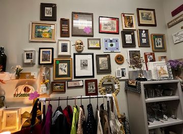 florida/fort-walton-beach/shop/bobbi-s-emporium