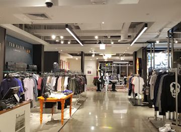 california/palo-alto/shop/bloomingdale-s