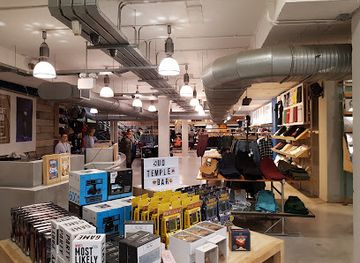 ireland/county-dublin/shop/urban-outfitters