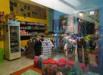 maldives/dhaalu-atoll/shop/reynis