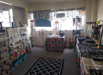 arizona/petrified-forest-national-park/shop/desert-rainbow-novelties