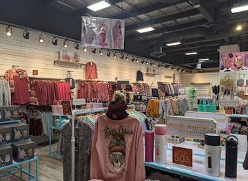 alabama/foley/shop/simply-southern