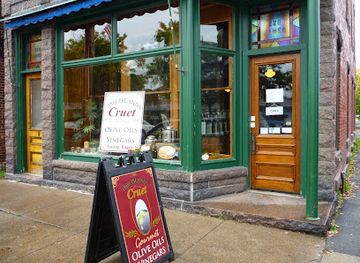 new-york/thousand-islands/shop/the-1000-islands-cruet