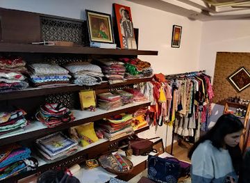 india/madhya-pradesh/shop/signature-boutique-at-aarambh-the-startup-store