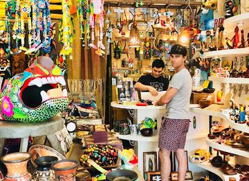 costa-rica/brunca-region/shop/fruity-monkey-poop-boutique
