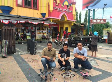 indonesia/semarang/simpang-lima/shop/istana-brillian-oleh-oleh-makanan-buah-tangan