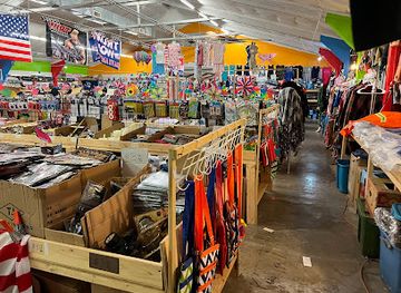 kentucky/pennyroyal-plateau/shop/flea-land