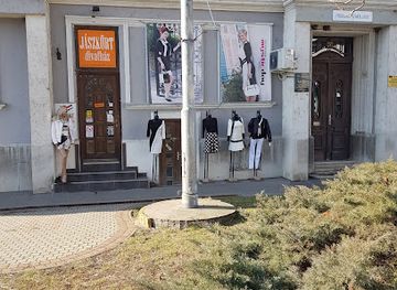 hungary/jaszsag/shop/jaszkurt-divathaz
