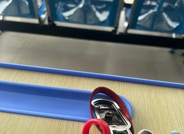 nigeria/uyo/ewet-housing-estate/shop/charlies