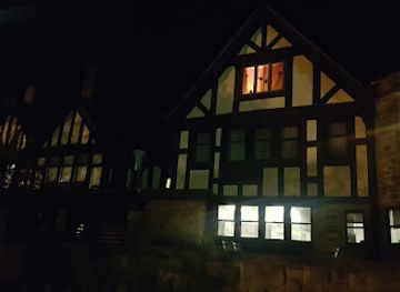 ohio/punderson-state-park/shop/punderson-manor-resort