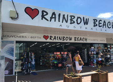 australia/southern-queensland/shop/love-rainbow-beach-australian-souvenir-gift-shop