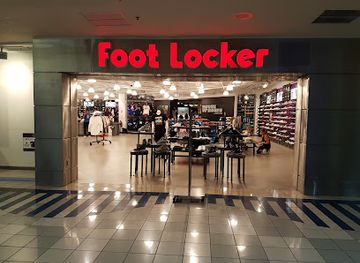 micronesia/nomoi-islands/shop/house-of-hoops-by-foot-locker