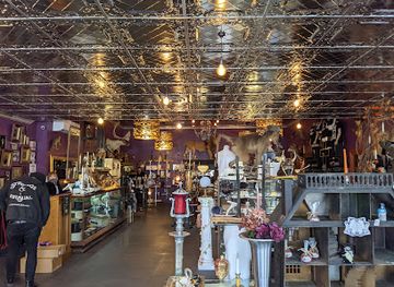 pennsylvania/central-pennsylvania/shop/the-strange-and-unusual